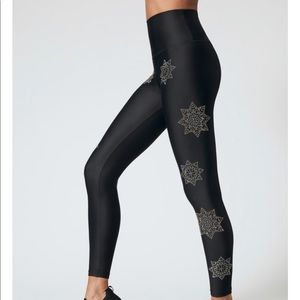New! Beach Riot Flora Legging